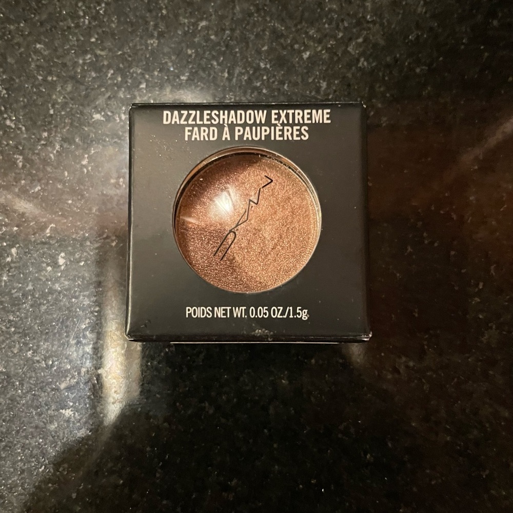 MAC Cosmetics DAZZLESHADOW extreme